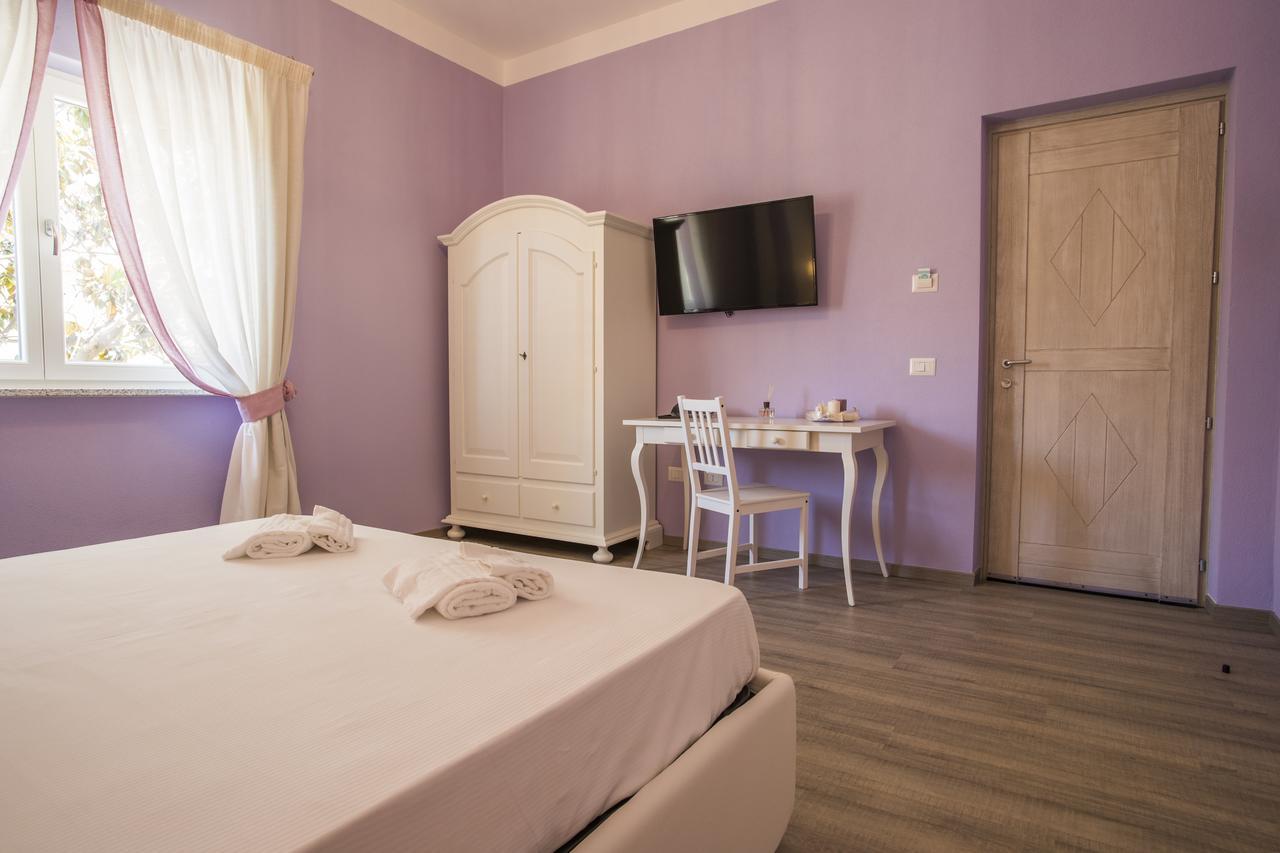 Les Suites Magnolia Olbia Exterior foto