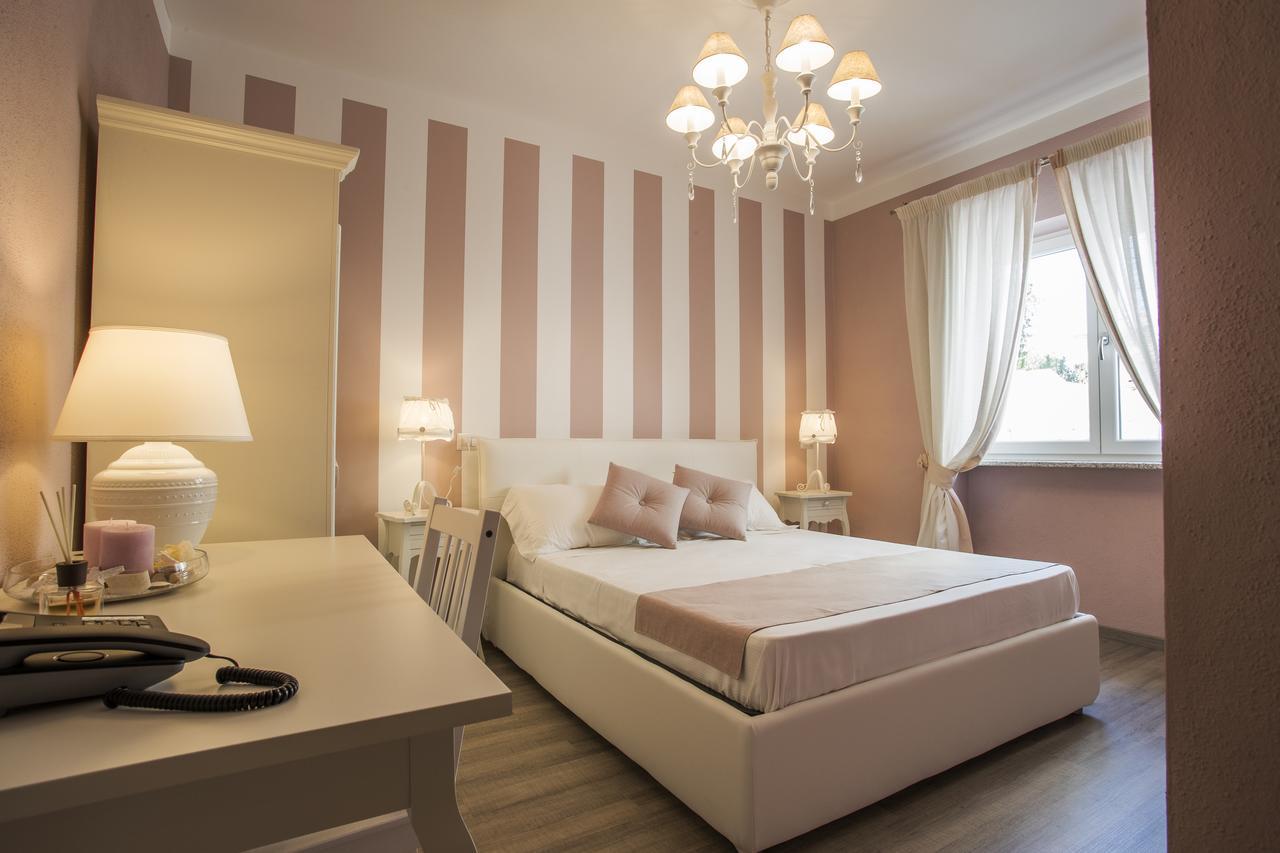 Les Suites Magnolia Olbia Exterior foto